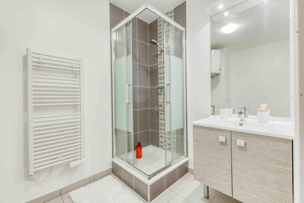 Appartement Moderne, Metro 7, Parking Et Jardin Villejuif Zewnętrze zdjęcie